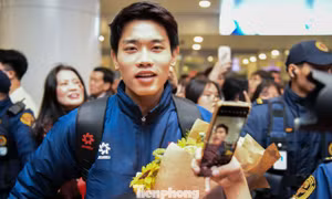 Mừng về nhà, những chiến binh quả cảm U23 Việt Nam!
