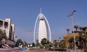 Khách sạn xa xỉ ở Dubai đóng cửa 