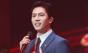 Anh Tú cho phép sử dụng miễn phí ca khúc 'Thưa Đảng'