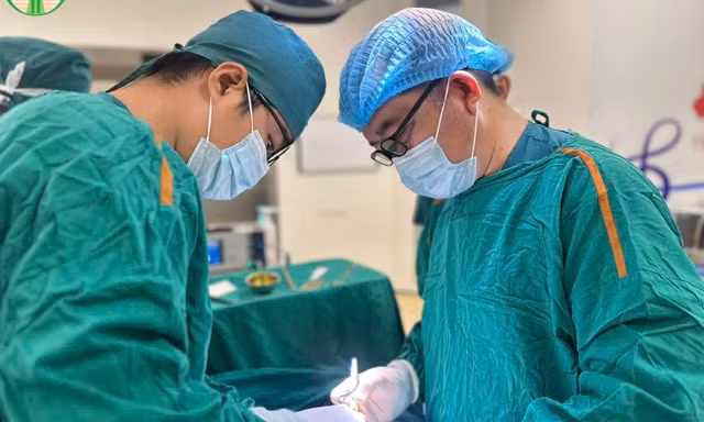 Liên tiếp 3 trẻ mất tinh hoàn, bác sĩ cảnh báo khẩn