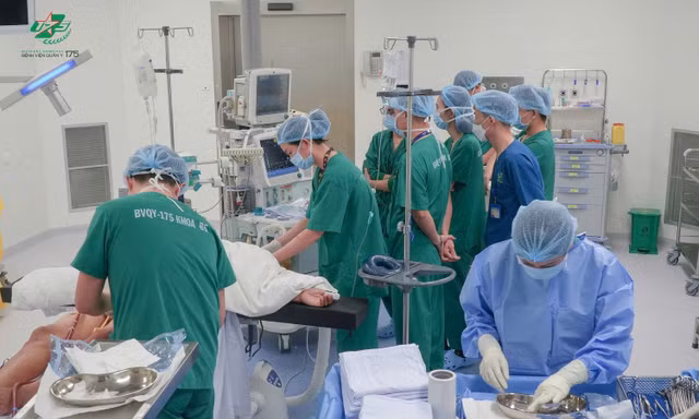 Cứu sống người đàn ông liên tiếp ngừng tim vì rối loạn nhịp ác tính