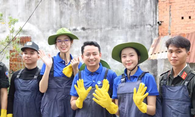Bạn trẻ TP. HCM hưởng ứng chiến dịch 'Làm cho Thế giới sạch hơn năm 2025'