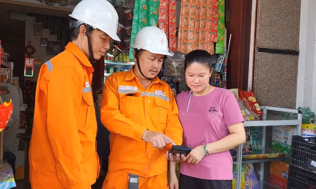 Hóa đơn tiền điện tăng vọt, ngành điện lực TP.HCM nói gì?