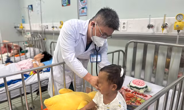 Luật sư phân tích tình tiết tăng nặng đối với cặp đôi đánh đập bé trai 2 tuổi đến nguy kịch