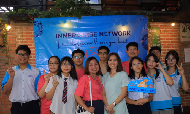 Nhóm bạn trẻ TP. HCM ra mắt dự án hỗ trợ tâm lý ‘InnerVerse’