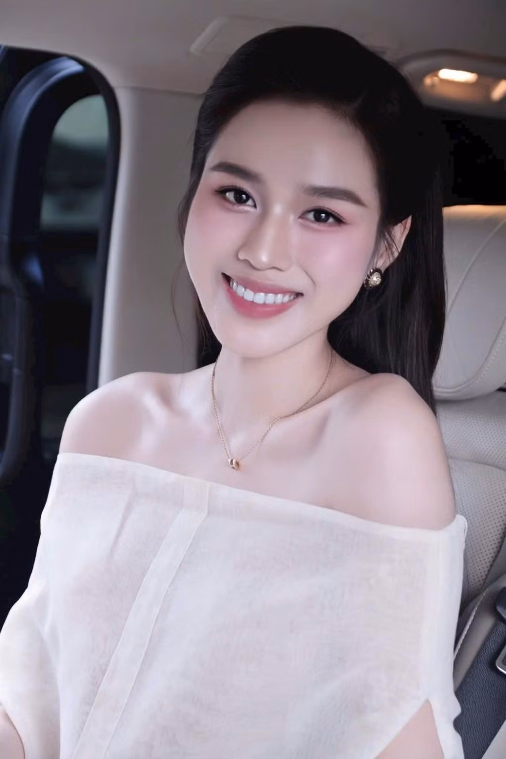 luong-thuy-linh-5.jpg