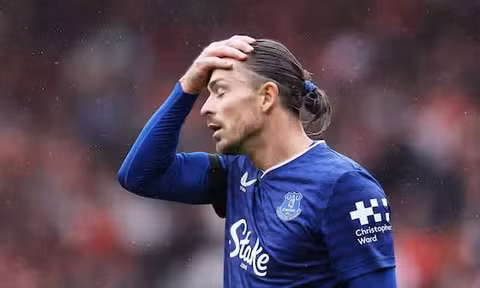 Hình ảnh gây sốc của Jack Grealish