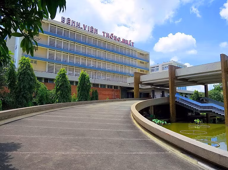 benh-vien-thong-nhat-truc-thuoc-bo-y-te-va-la-mot-trong-nhung-benh-vien-lon-trong-khu-vuc.png