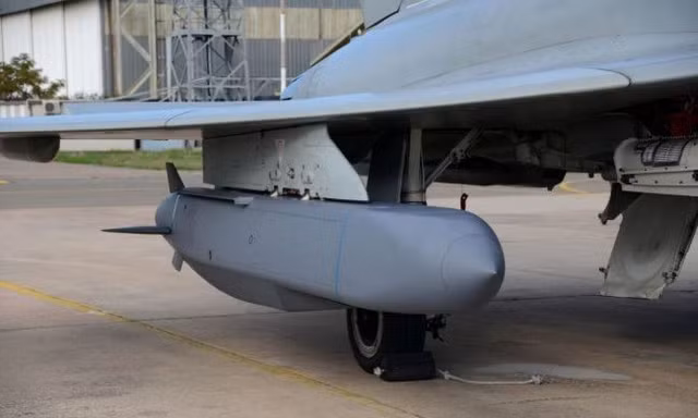 Ukraine tấn công nhà máy hoá chất Nga bằng tên lửa Storm Shadow