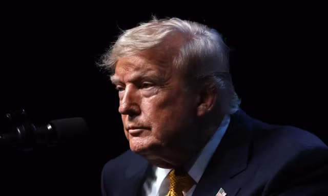 Tổng thống Trump dọa giáng đòn rất mạnh vào Iran, tuyên bố Mỹ sẽ bảo vệ eo biển Hormuz
