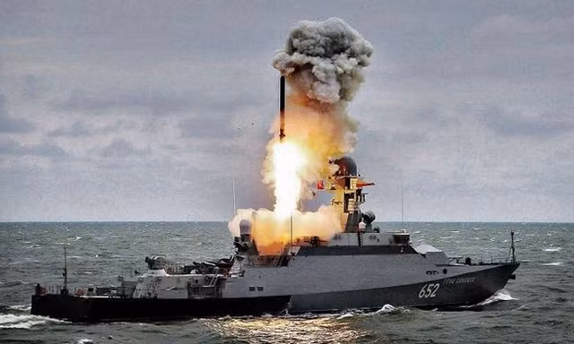 Quan chức Ukraine tiết lộ khả năng tấn công tàu chiến Nga