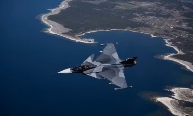 Thụy Điển nêu điều kiện chuyển máy bay chiến đấu Gripen cho Ukraine