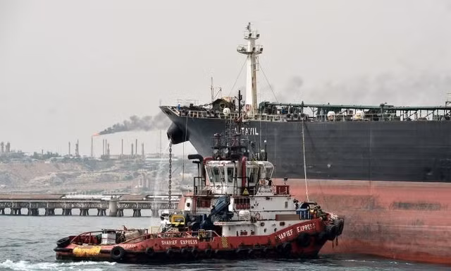 Mỹ bắt đầu dỡ dầu từ tàu Marinera bị thu giữ
