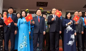 Chủ tịch Quốc hội: Tập trung nâng cao năng suất lao động và tăng trưởng hai con số