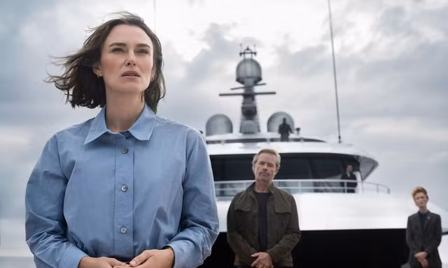 The Woman In Cabin 10: Nữ chính gặp nguy trên du thuyền nhưng người xem ngáp ngủ