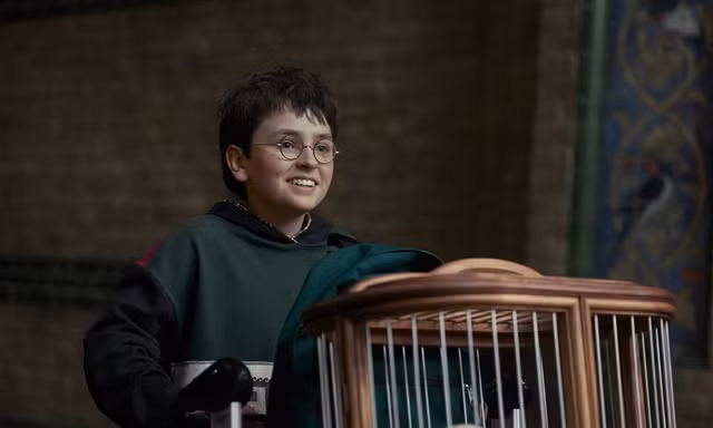 Harry Potter bản truyền hình tung teaser mới dài 8 giây, fan chê “Mới dữ chưa?”