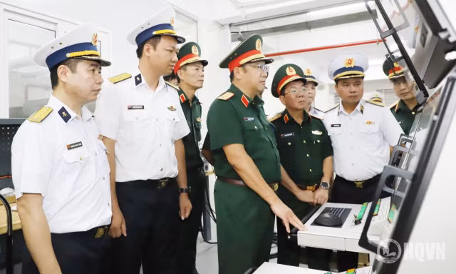 Hải quân Việt Nam cần phát triển nhiều loại vũ khí công nghệ cao