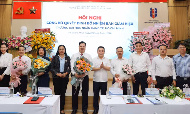 Ngân hàng Nhà nước bổ nhiệm 4 lãnh đạo chủ chốt Trường Đại học Ngân hàng TPHCM