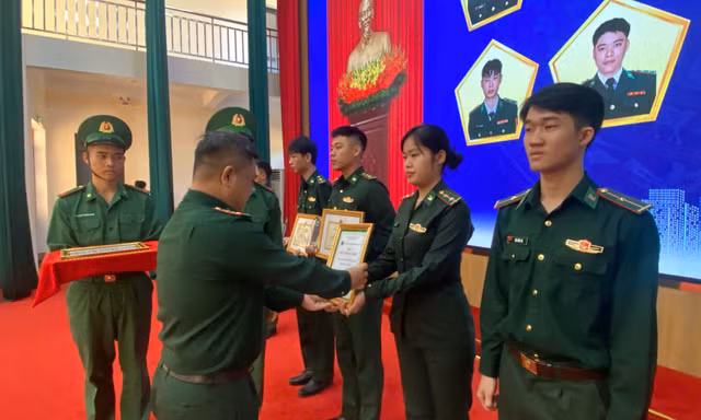Bộ đội Biên phòng Gia Lai tuyên dương 15 gương mặt trẻ