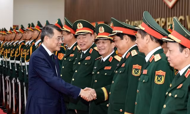 Thủ tướng Lê Minh Hưng: Chuẩn bị đội ngũ cán bộ đủ năng lực cho hiện tại và tương lai