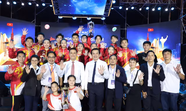 Liên hoan võ thuật quốc tế TPHCM quyên góp 1 tỷ đồng sẻ chia với đồng bào vùng lũ