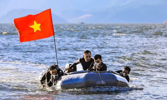 Bộ đội Đặc công phải có khả năng tác chiến liên tục dài ngày