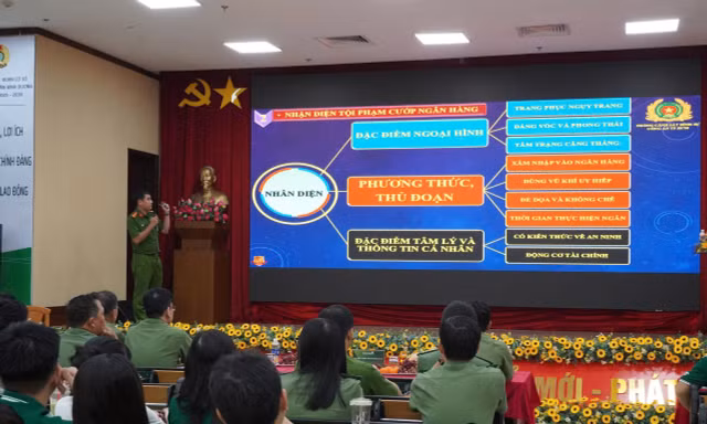 Phá vụ án lừa đảo tài chính, phát lộ đường dây đưa người vượt biên sang Campuchia