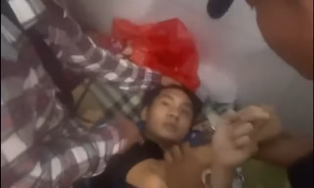 Toán cướp gây án tại cửa hàng tiện lợi định thực hiện phi vụ thứ hai thì bị bắt