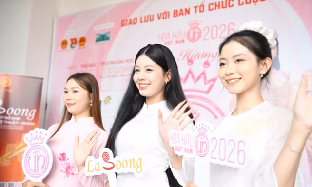 Ngôi trường có 14 nữ sinh đăng ký thi Hoa hậu Việt Nam 2026 tại Ngày hội Tuyển sinh