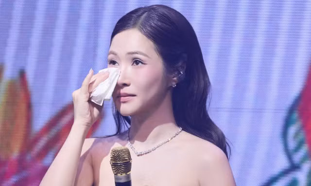 Khoảnh khắc gây sốt của Hương Tràm