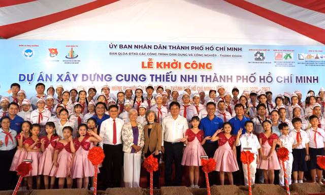 Khởi công, khánh thành hai công trình trọng điểm mừng Đại hội Đảng bộ TPHCM