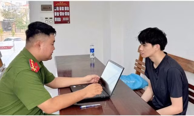 Mất 2,5 tỷ đồng vì bị kẻ gian giả danh nhân viên điện lực, dụ cài ứng dụng EVN giả mạo