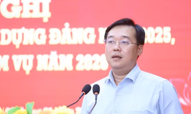 Phó Bí thư Thường trực Thành ủy TPHCM: Tập trung chống lãng phí trong cán bộ, đảng viên 