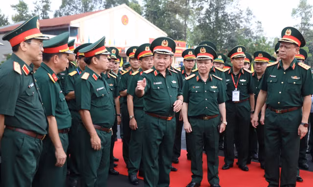 Thượng tướng Hoàng Xuân Chiến kiểm tra công tác chuẩn bị Giao lưu hữu nghị quốc phòng biên giới Việt Nam - Campuchia