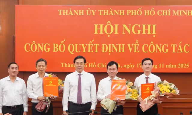 Thành ủy TPHCM điều động, chỉ định nhân sự tại nhiều địa phương