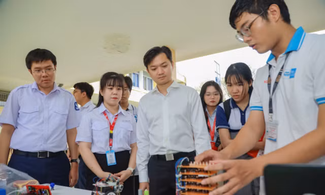 Hấp dẫn chuỗi hoạt động khoa học, công nghệ, đổi mới sáng tạo cho người trẻ