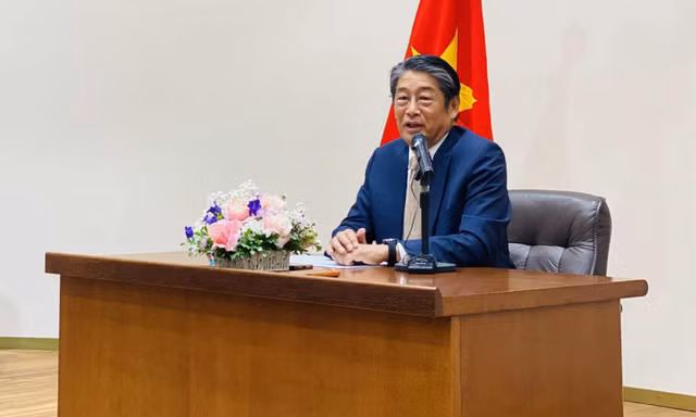 Đại sứ Nhật Bản tại Việt Nam Ito Naoki trong cuộc gặp báo chí sáng 19/9. (Ảnh: Thu Loan)