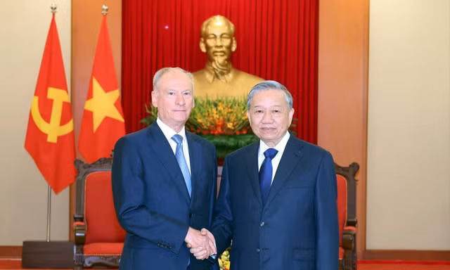 Nga sẵn sàng cùng Việt Nam xây dựng và hoàn thiện các tuyến hàng hải quốc tế