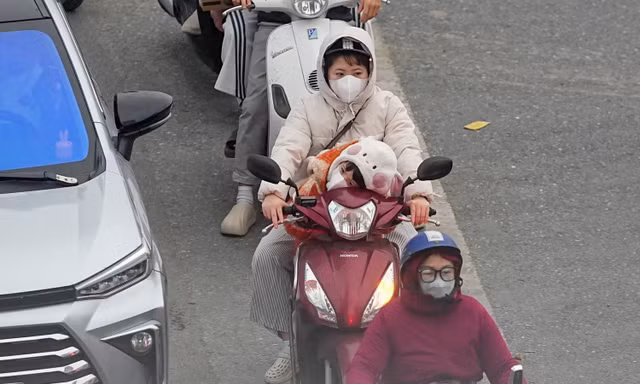 Hà Nội rét đậm 10 độ, vùng núi Bắc Bộ đề phòng băng giá