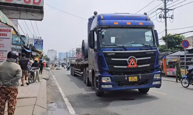Một ngày, 3 cô gái tử vong dưới bánh xe đầu kéo ở TPHCM 