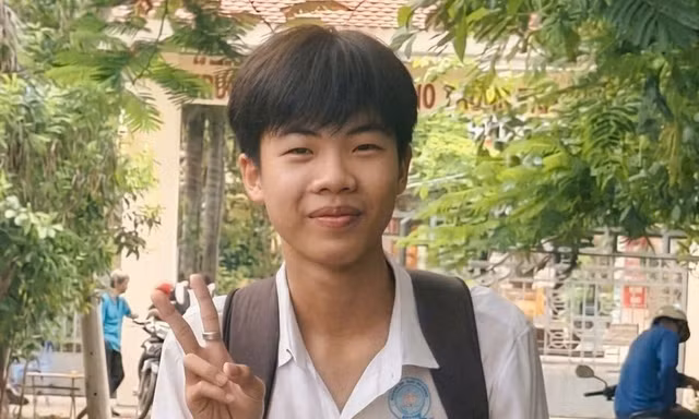 Á khoa toàn quốc khối C00 Nguyễn Thái Hoàng nuôi giấc mơ làm thầy giáo