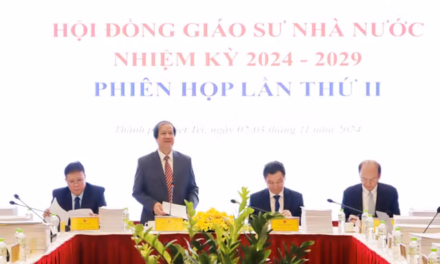 Hai lãnh đạo thuộc Bộ Y tế được xét tặng học hàm Giáo sư, Phó Giáo sư 