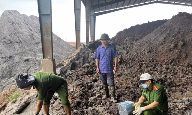 Vụ đại gia 'Bình đồng': Dân từng kêu cứu trước khi 2000 tấn chất thải chôn lấp bị phát giác 