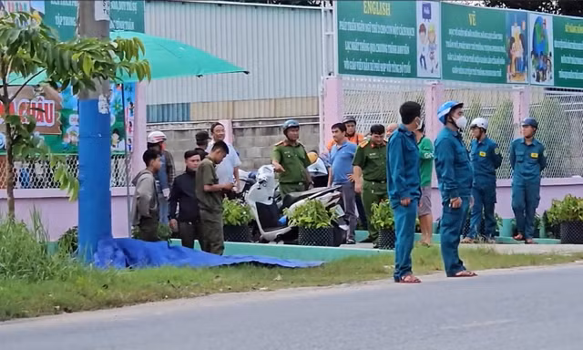 Người phụ nữ tử vong sau va chạm trụ điện ở TPHCM