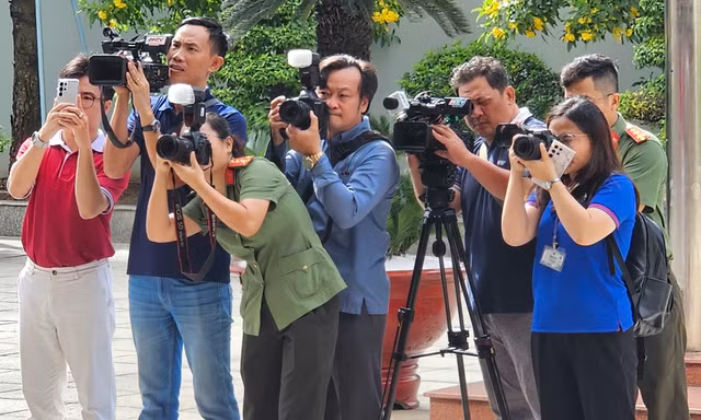 Tạm dừng đề án thành lập Báo và Phát thanh, Truyền hình TPHCM