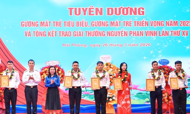 Tuyên dương gương mặt trẻ tiêu biểu Quân chủng Hải quân 