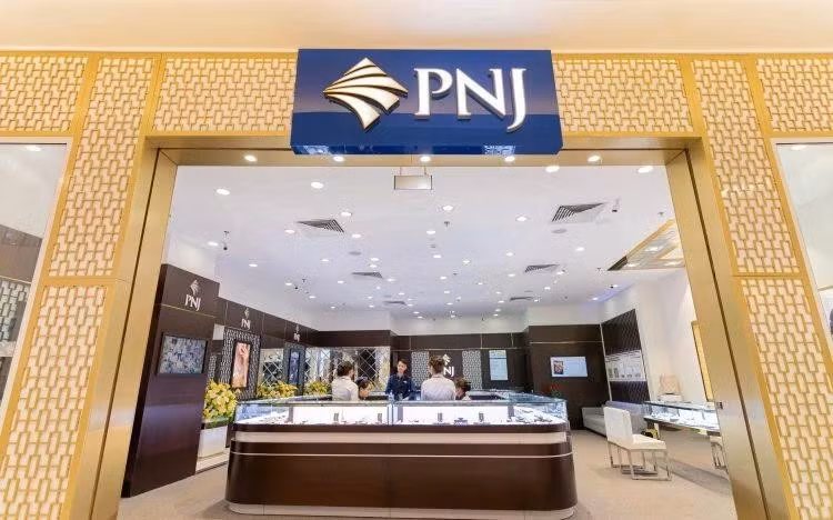 Cổ phiếu PNJ tăng hơn 5% trong ngày 17/7. Ảnh: PNJ.