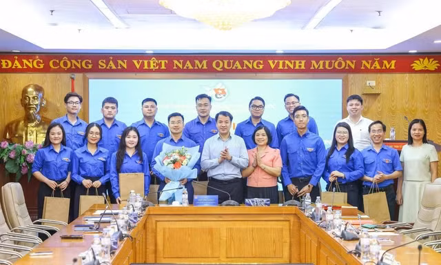 Thường trực Đảng ủy MTTQ, các đoàn thể Trung ương gặp mặt đoàn đại biểu dự Đại hội Đoàn toàn quốc XIII