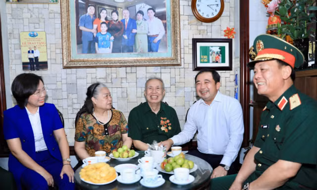 Bí thư Hà Nội: 'Đền ơn đáp nghĩa', 'uống nước nhớ nguồn' là mệnh lệnh từ trái tim
