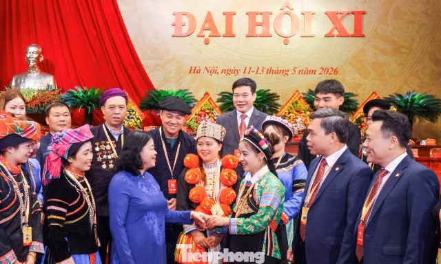 Chuyển từ 'chăm lo, hỗ trợ' sang đồng hành, khơi dậy nội lực của đồng bào dân tộc thiểu số